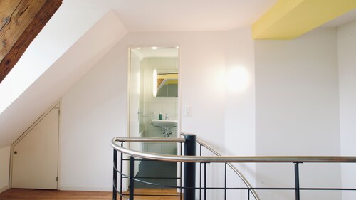 ReLiving - Vibrant Duplex in City Center
