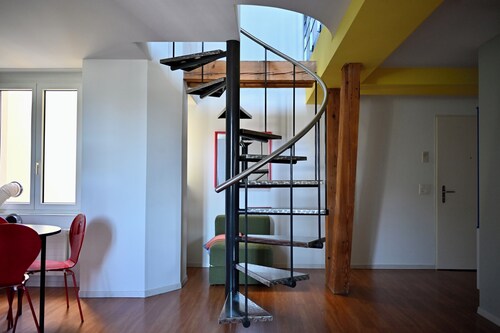 ReLiving - Vibrant Duplex in City Center