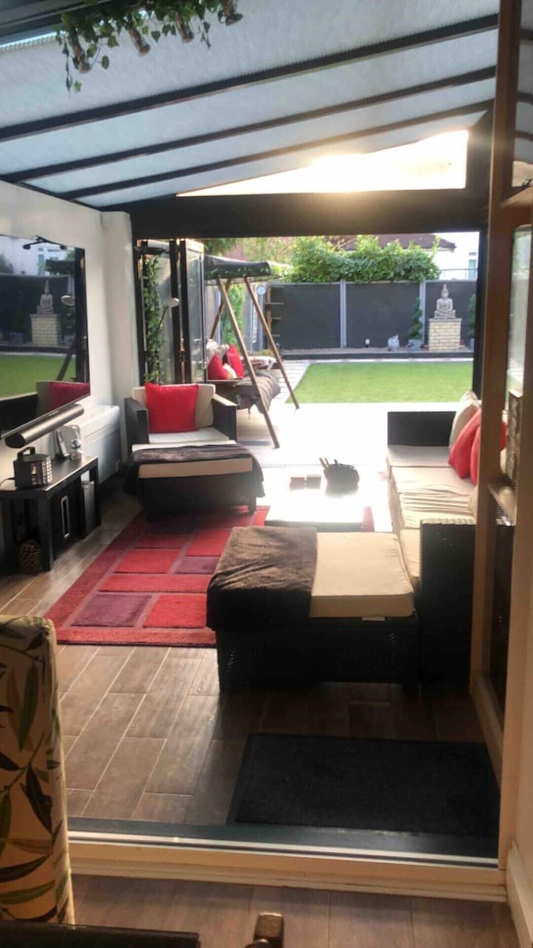 Smart TV, fireplace, stereo