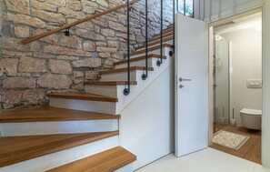 Douche, sèche-cheveux