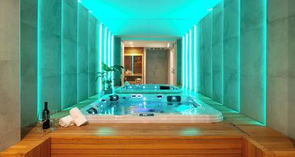 Modern Villa for Groups with Pool, Spa & Sea View | 13 Guests | Sicily