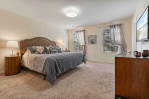 4 chambres, fer et planche à repasser, lit parapluie, Wi-Fi gratuit