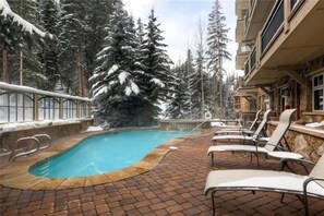 Exterior - Ski in, ski out 3 Bedroom at Lone Eagle in River Run (Keystone)