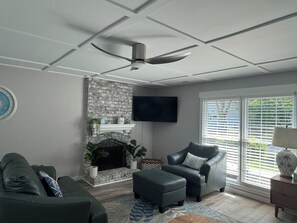 Smart TV - 5 Camellia St- Beach Vacation! 3 Bedroom/3 Bath (Hilton Head)