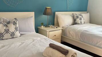 2 bedrooms, in-room safe, iron/ironing board, free WiFi