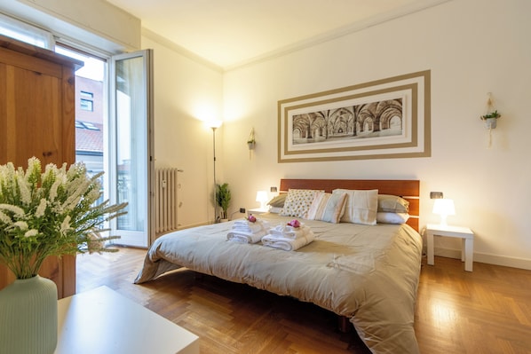 1 chambre, bureau, fer et planche à repasser, Wi-Fi