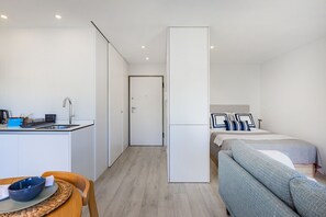 1 quarto, acesso à internet, roupa de cama