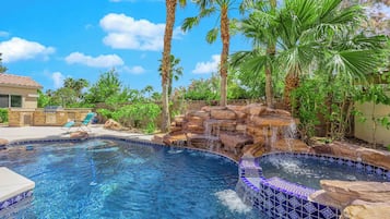 室外游泳池,恒温泳池