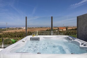 Outdoor spa tub - Serenidade do Mar & Spa (Peniche)