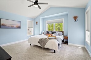 3 bedrooms, in-room safe, iron/ironing board, travel crib