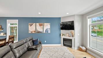 Smart TV, fireplace, video games