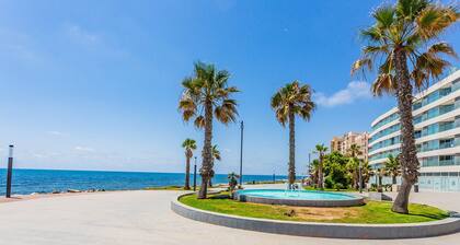 Luxe Apartment - Walk to the beach and center Reel Apartments