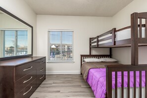 3 bedrooms, iron/ironing board, free WiFi, bed sheets - OceanSide Condo 3BR + 2Bath, Jacuzzi, Elevator - 4 (OCEAN CITY)