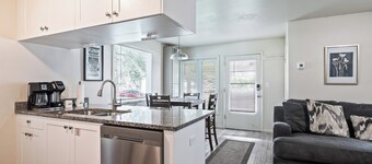 Newly Renovated Unit: Contemporary Interiors, Minutes from Fine Dining & Wold Class Skiing!