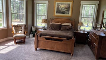 5 bedrooms, iron/ironing board, bed sheets