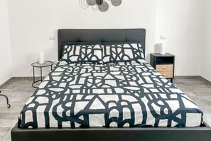 1 chambre, fer et planche à repasser, Wi-Fi, literie fournie