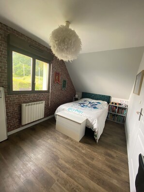 3 Schlafzimmer, Bügeleisen/Bügelbrett, WLAN, Bettwäsche