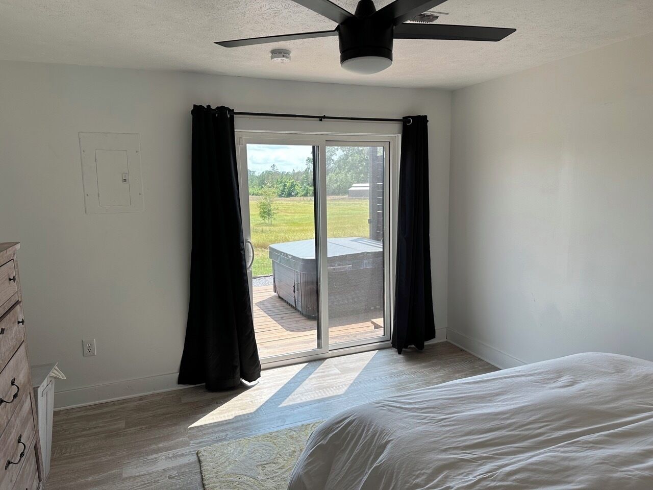 3 bedrooms, WiFi, bed sheets