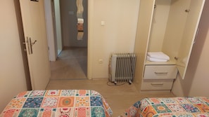 2 Schlafzimmer, schallisolierte Zimmer, Bügeleisen/Bügelbrett
