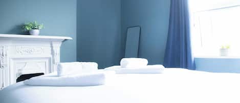 3 bedrooms, iron/ironing board, free WiFi