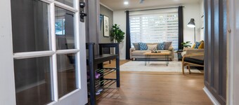 Modern home 3-BR Retreat — Quiet, Cozy, & Family-Friendly in Fresno.