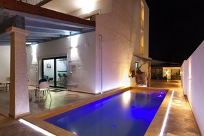 Courtyard - Agua Dorada Boutique (Lula)