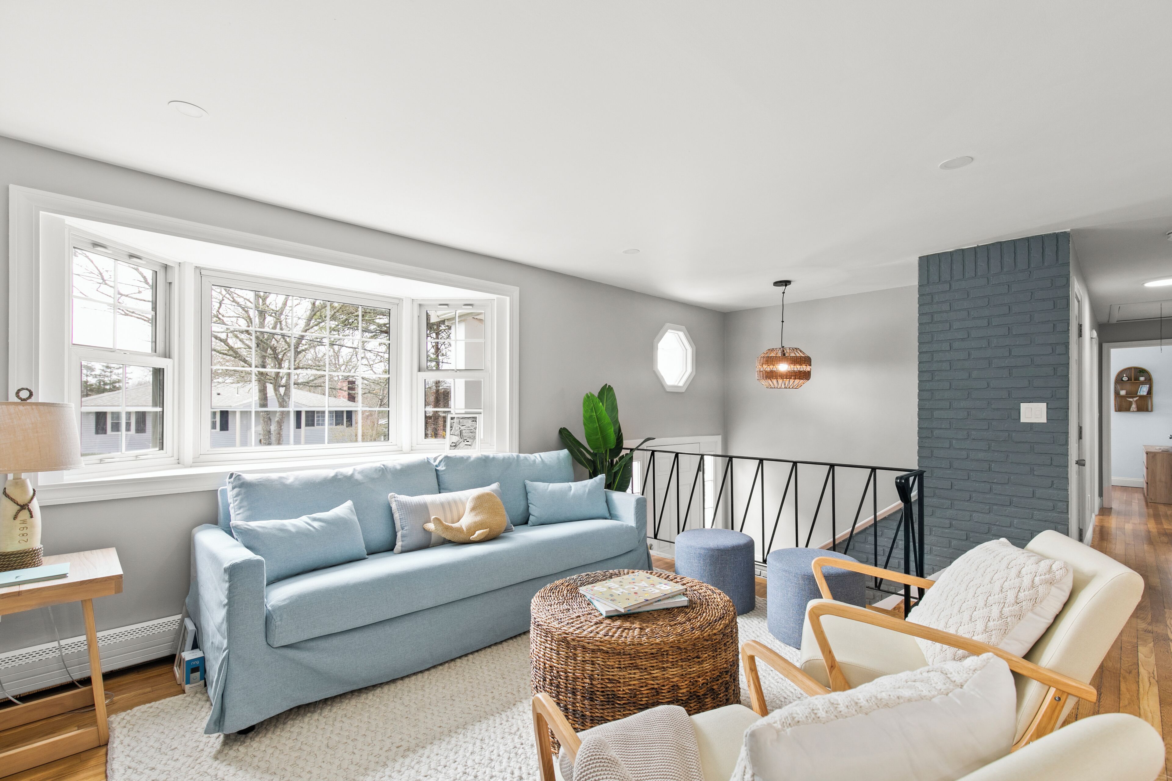 Smart-TV, Videospiele, Tischtennisplatte