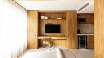 Studio – superior, 1 dobbeltseng, privat bad | Allergitestet sengetøy, skrivebord for bærbar PC og wi-fi (inkludert)