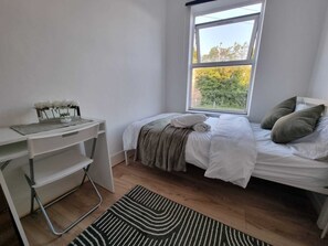 Free WiFi - Easy Rooms - London Luton Airport (Luton)