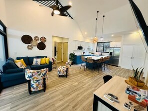 Family House, Private Pool, Beachside | Living room