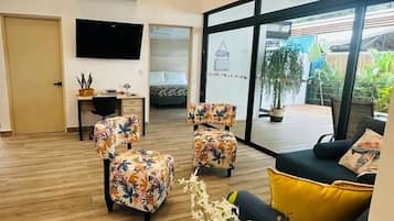 Casa família, piscina particular, ao lado da praia | Sala de estar