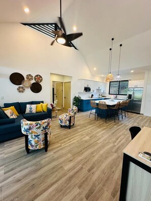 Family House, Private Pool, Beachside | Living room