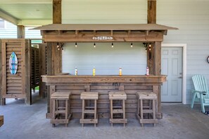 Property grounds - Steps to Beach, Hot Tub, Gulf & Beach Views, Tiki Bar, Grill, Dogs, Games (Bolivar Peninsula)