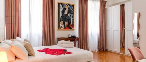 3 soverom, skrivebord, strykejern/-brett og wi-fi