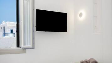 House | 2 bedrooms, iron/ironing board, free WiFi, bed sheets