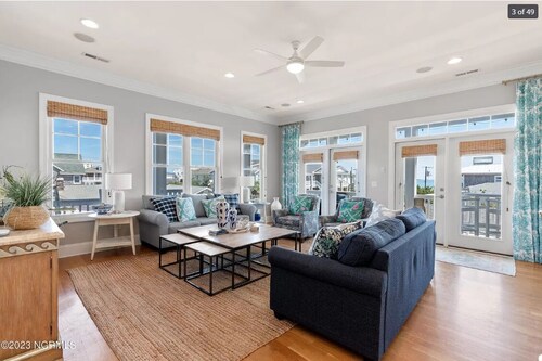 The Heron Nest Unit B. Top floor ocean views!! Wrightsville Beach
