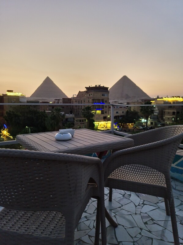 Restaurant - Supreme Pyramids view (Giza)