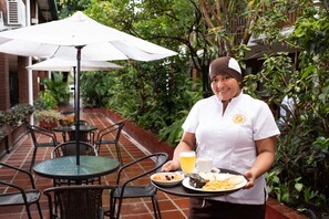 Desayuno buffet incluido todos los días