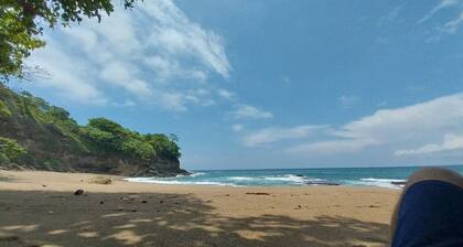 5 minutes to the breathtaking coastal town of Montezuma, Costa Rica.