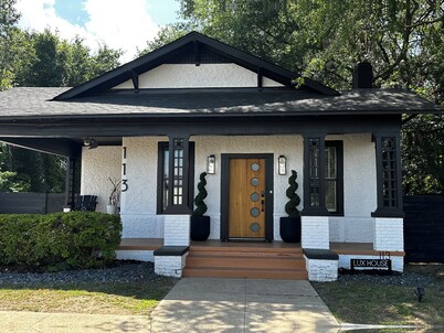 Lux House
property located in the heart of the historic district of Columbus, MS