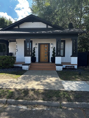 Lux House
property located in the heart of the historic district of Columbus, MS
