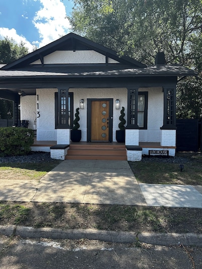Lux House
property located in the heart of the historic district of Columbus, MS