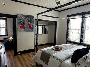 2 bedrooms, in-room safe, iron/ironing board, free WiFi