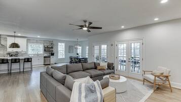 Smart TV, fireplace, table football, ping pong