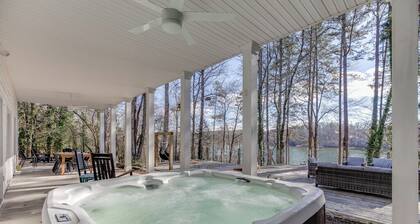 VIP Lake House-5 bed+Bonus room on Lake Lanier w/ Hot Tub, dock,& lake views