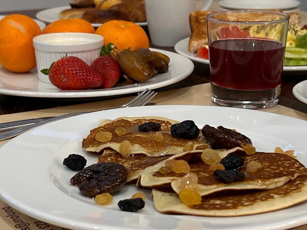 Free daily buffet breakfast