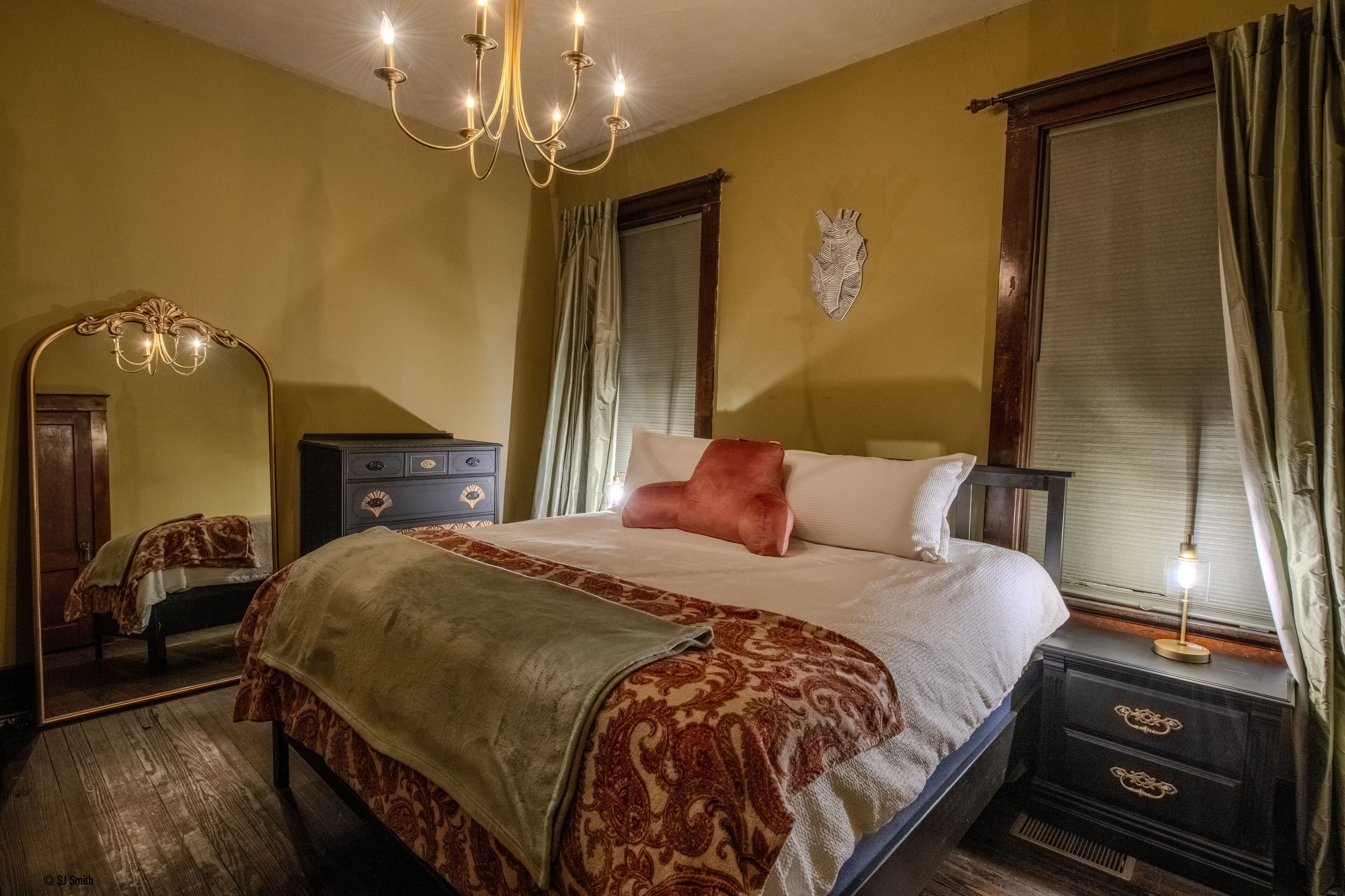3 bedrooms, desk, free WiFi, bed sheets