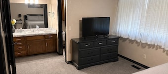 Family-sized home in quiet neighborhood in Weatherford, OK