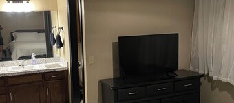 Family-sized home in quiet neighborhood in Weatherford, OK