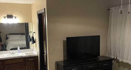 Family-sized home in quiet neighborhood in Weatherford, OK